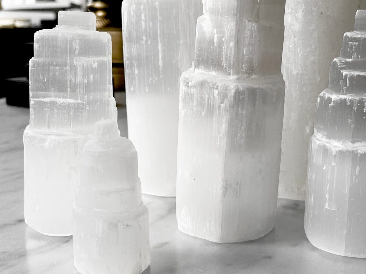 Selenite Tower – 25 cm - Image 2