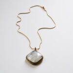 Avensen – Moonstone Queenpower Gold Necklace