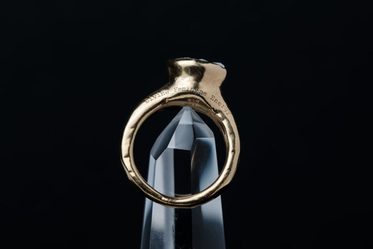 Symbol jewelry meaning – sacred symbols and gemstones